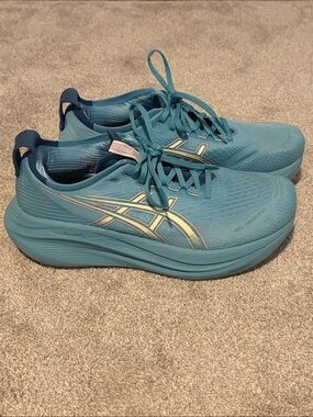 ASICS Gel-Nimbus 27 Sneakers